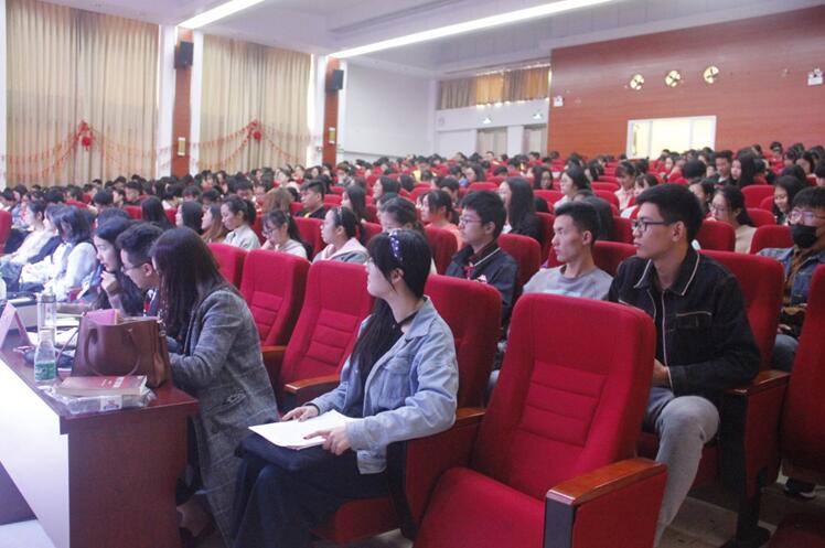 牢记安全知识 打造平安校园——记青年之声·文学院安全工作部署大会