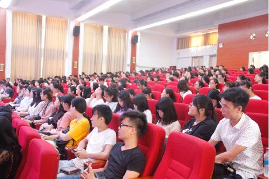 青年之声·文学院2015级实习动员大会