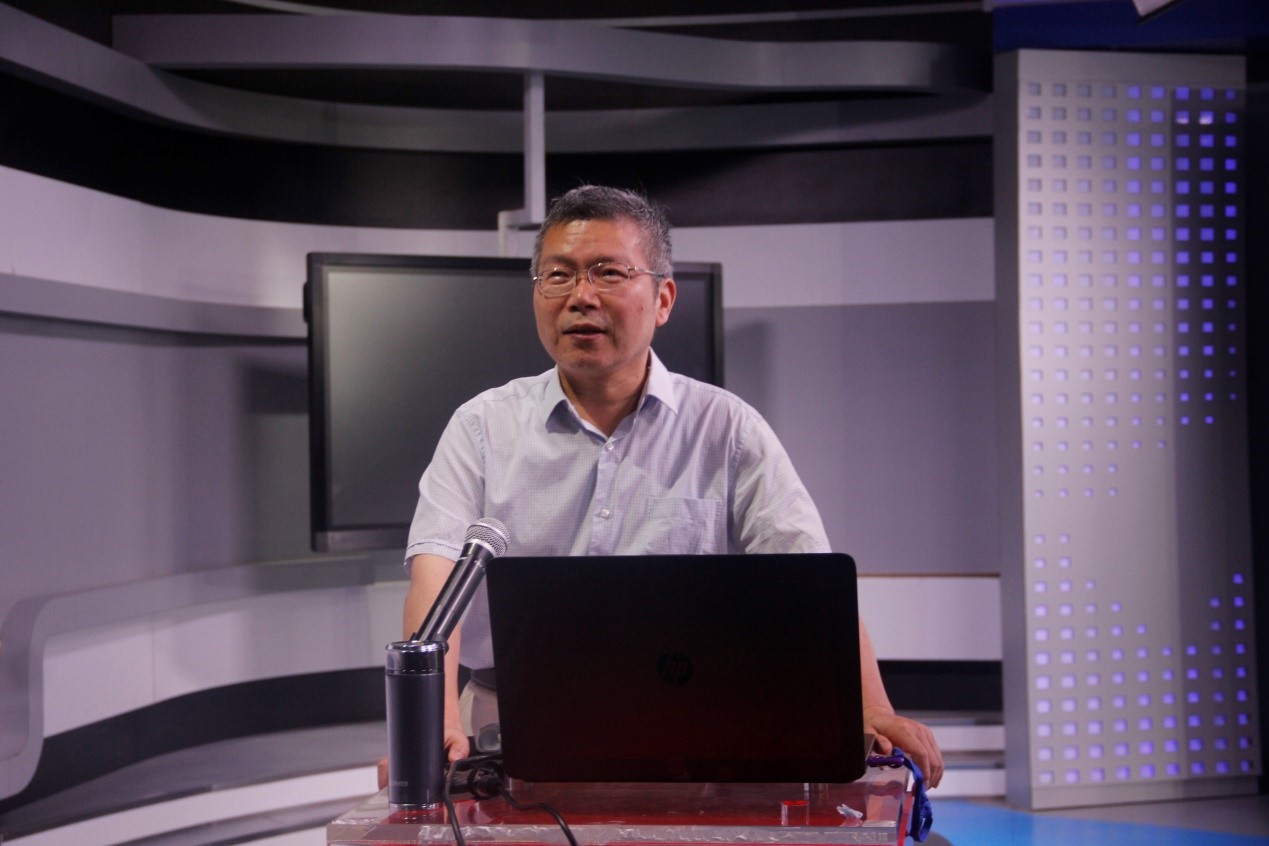 文学院举办“唐玄宗与盛唐诗坛”讲座