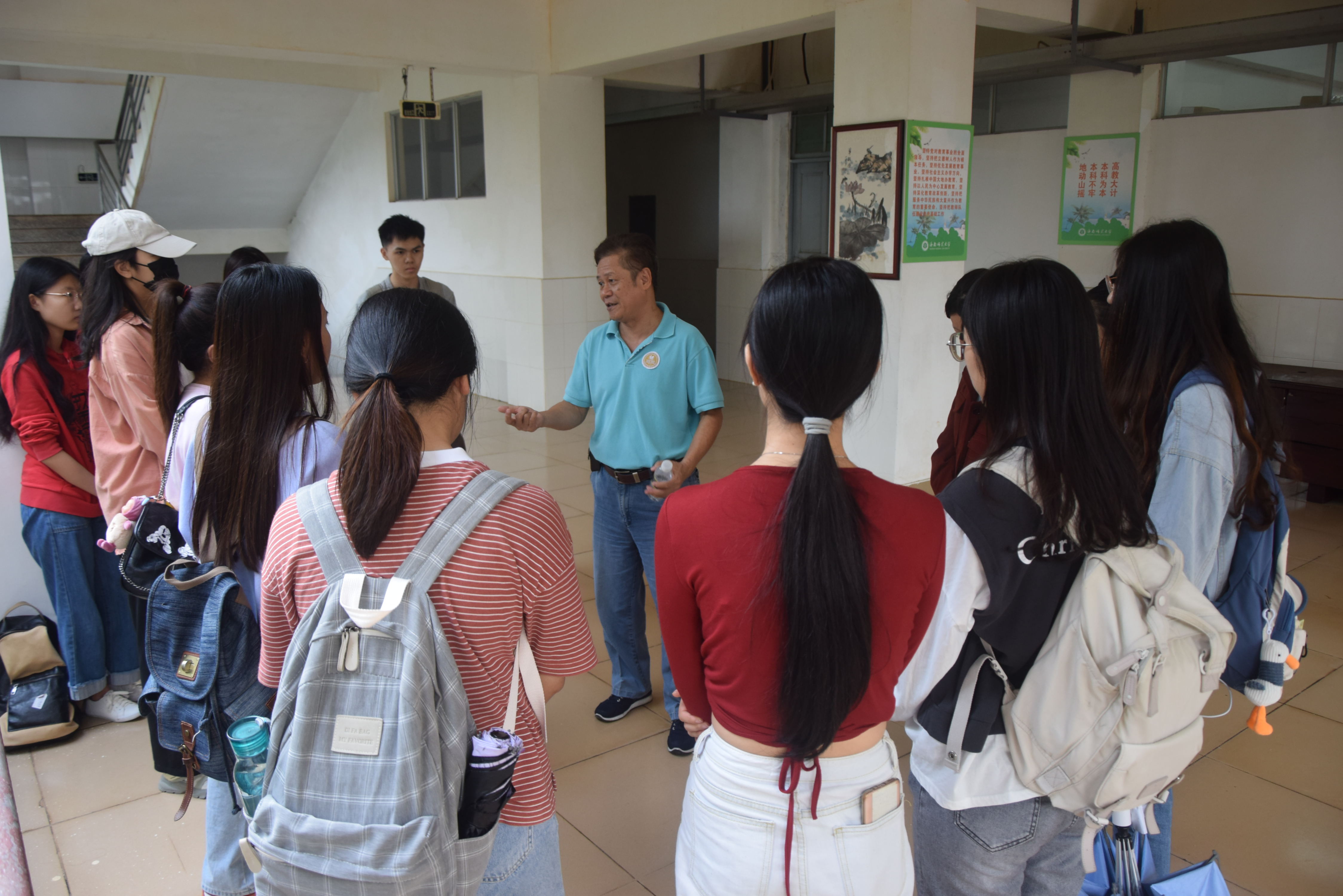 文学院举行汉语言文学专业师范技能培训师生见面会