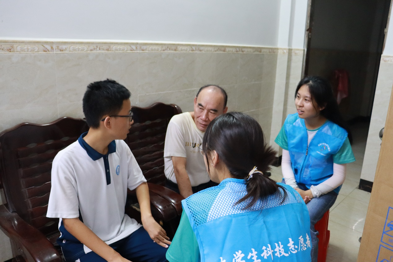 记文学院到琼海市塔洋镇开展科普志愿服务活动