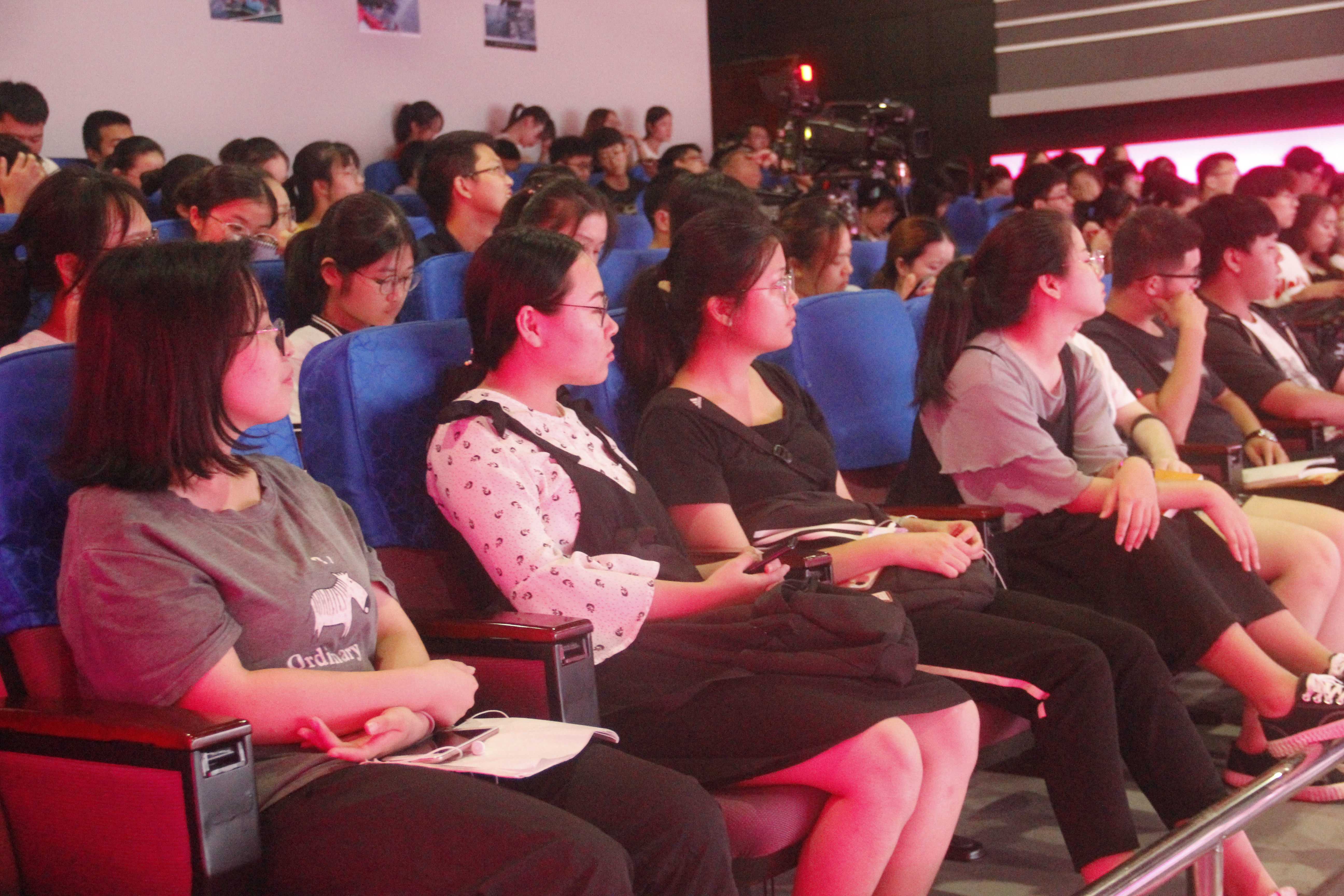 我院特邀苏州大学社会学院周书灿教授做学术报告