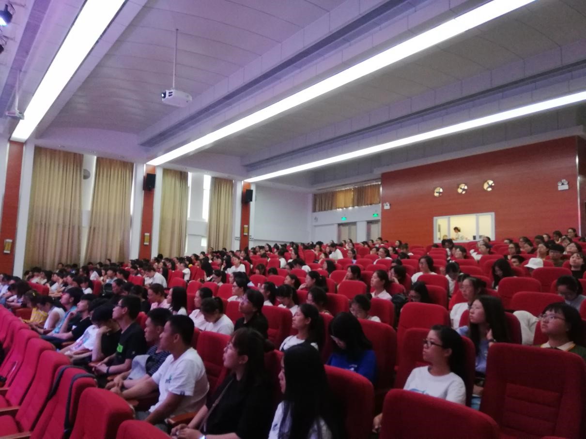 青年之声·记文学院2018级新生入学教育大会