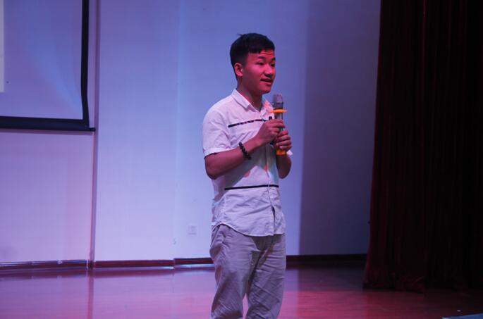 青年之声·文学院创梦课堂进高校之海师大文学院创新创业主题演讲会