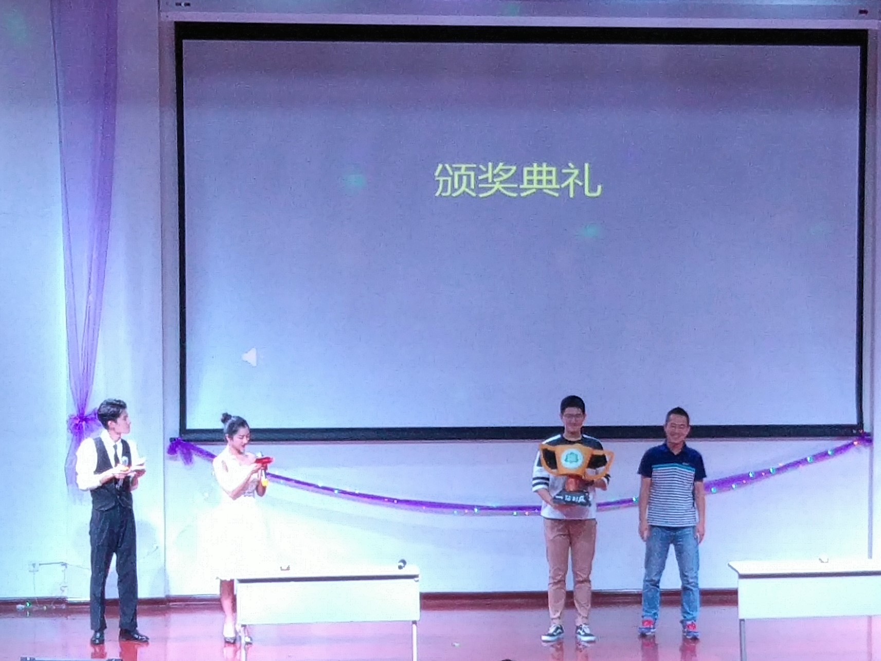 青年之声·文学院“一学一做”第八届主持人大赛