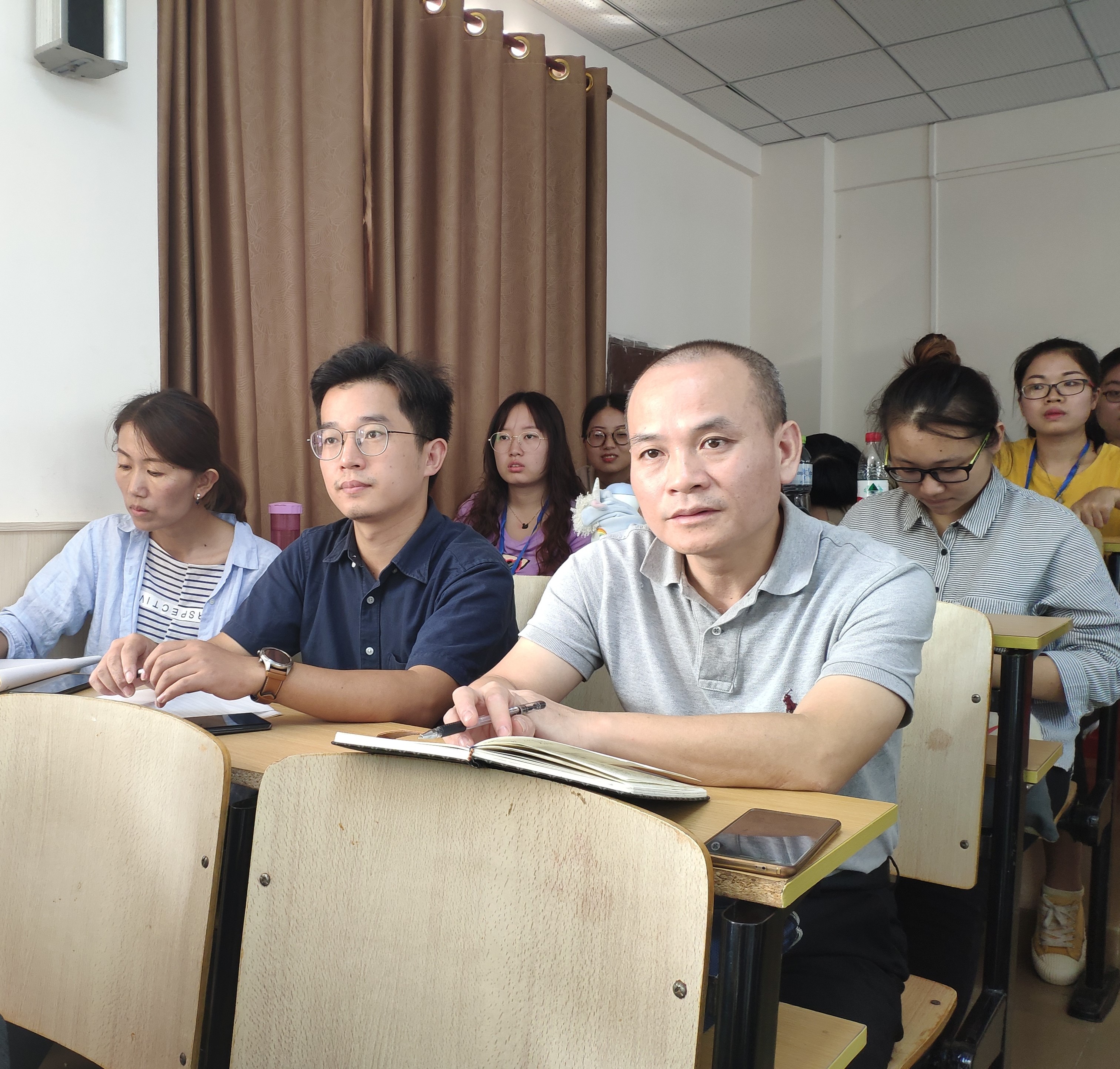 2016级灵山中学实习生教育座谈会