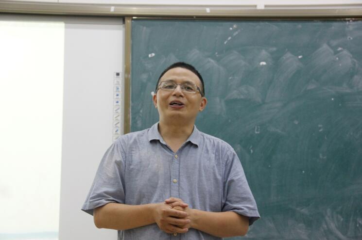 青年之声·记文学院“天涯人文系列讲座之“文学评奖与当代文学的价值取向”
