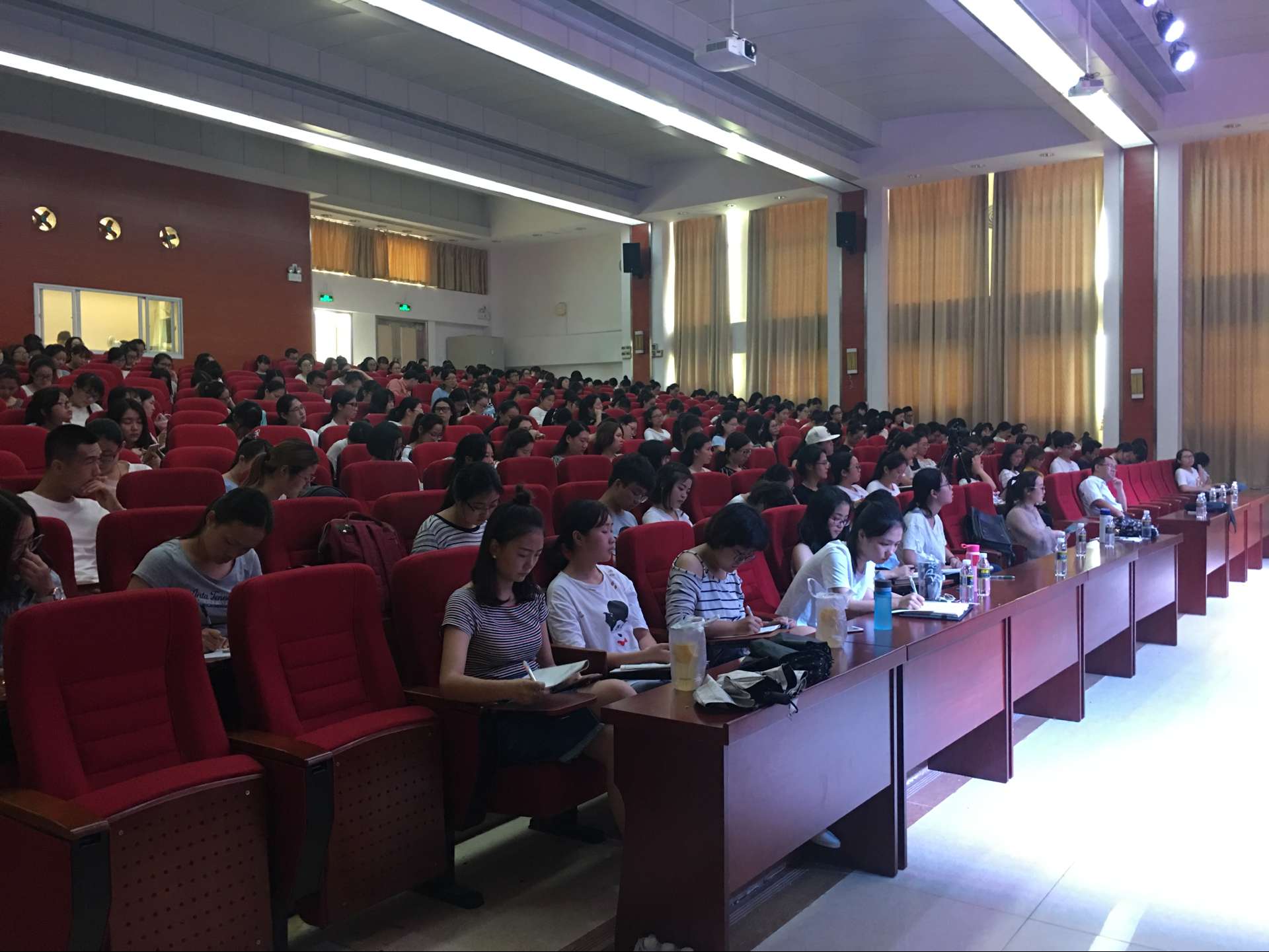 青年之声·“一学一做”文学院鲁迅系列专题讲座